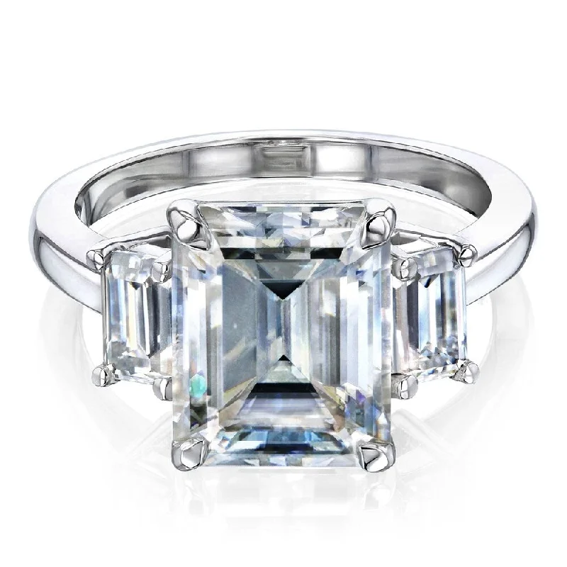 Annello by Kobelli 14k Gold 4.1 Carat TGW Three Stone Emerald-cut Forever One Moissanite Engagement Ring (DEF/VS).