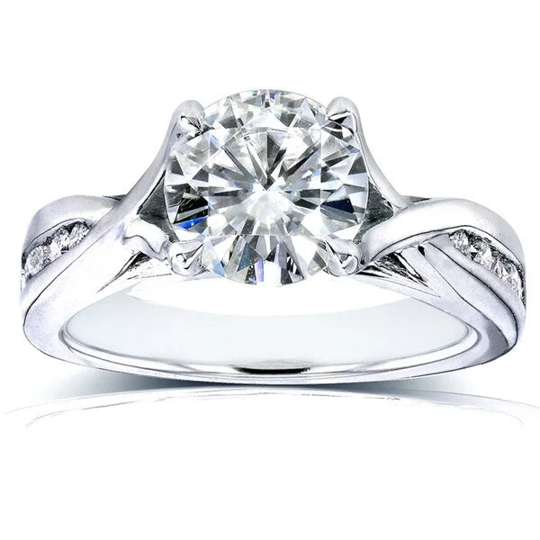 Annello by Kobelli 14k White Gold Forever One Moissanite and 1/5ct TDW Diamond Crossover Round Chann