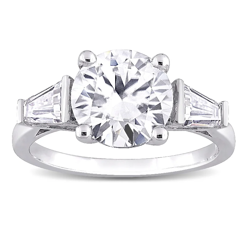 Miadora 2 3/5ct DEW Taper Created Moissanite Three Stone Ring in Sterling Silver