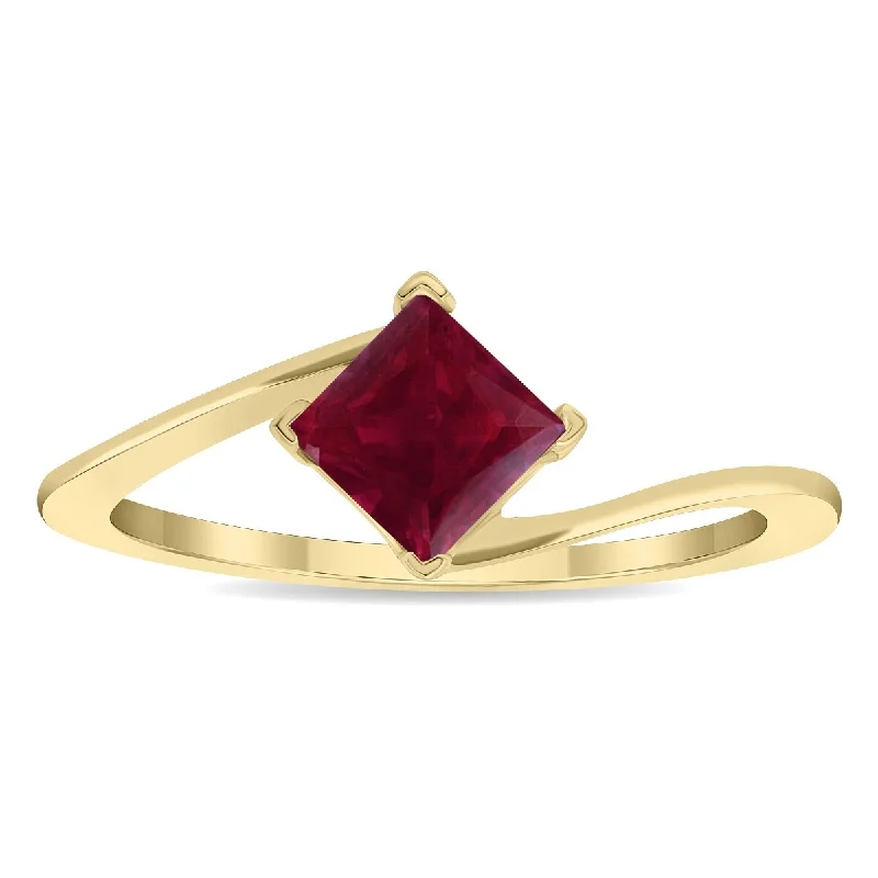 Women's Solitaire Square Shaped Ruby Wave Ring in 10K Yellow Gold