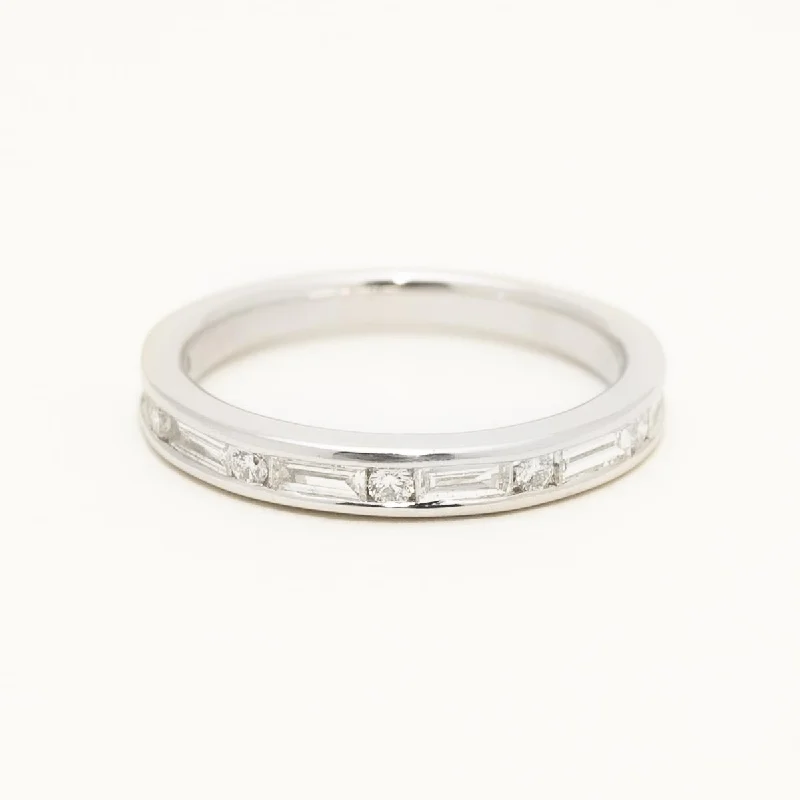 Baguette and Round Diamond Channel Band in 14kt White Gold (1/2ct tw)