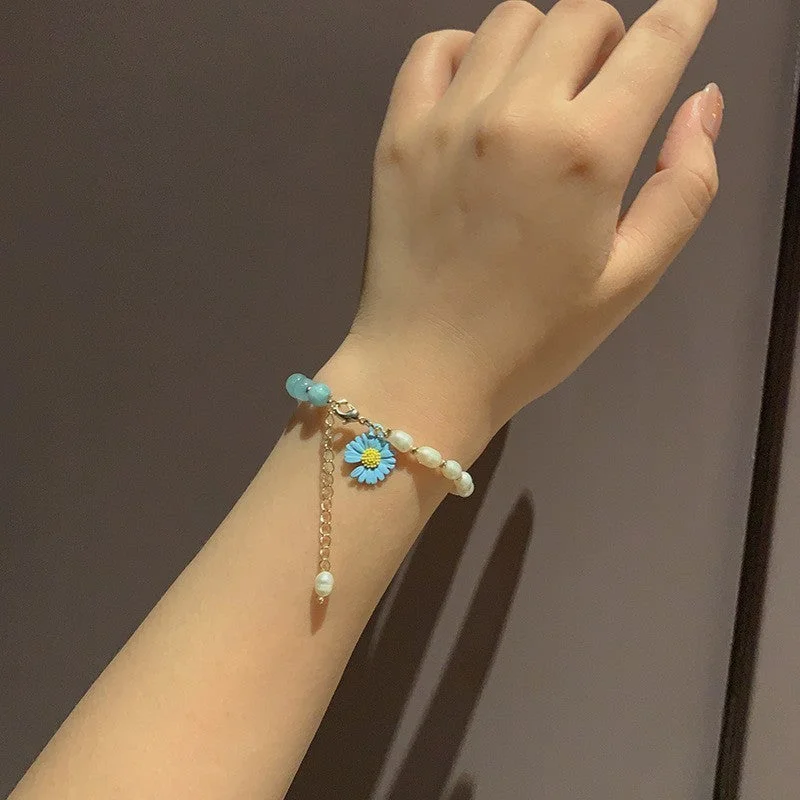 237 Pearl Daisy Bracelet Blue